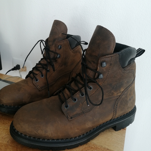 Red Wing boots - Picture 5 of 13